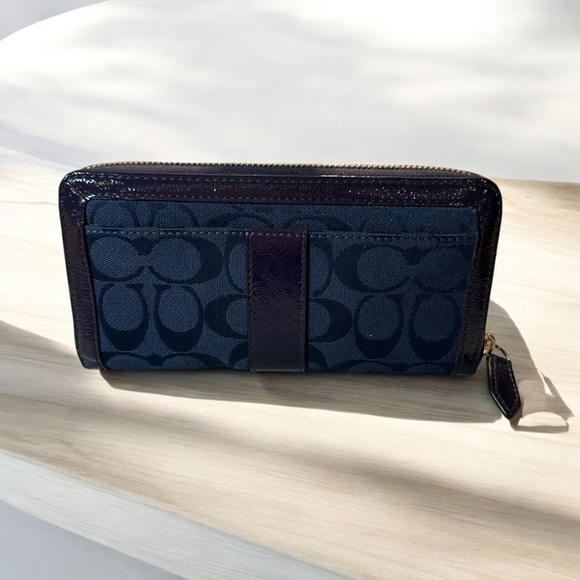 Coach Zip Around Wallet Signature Navy On Navy Silver Hardware Buckle - Picture 2 of 4
